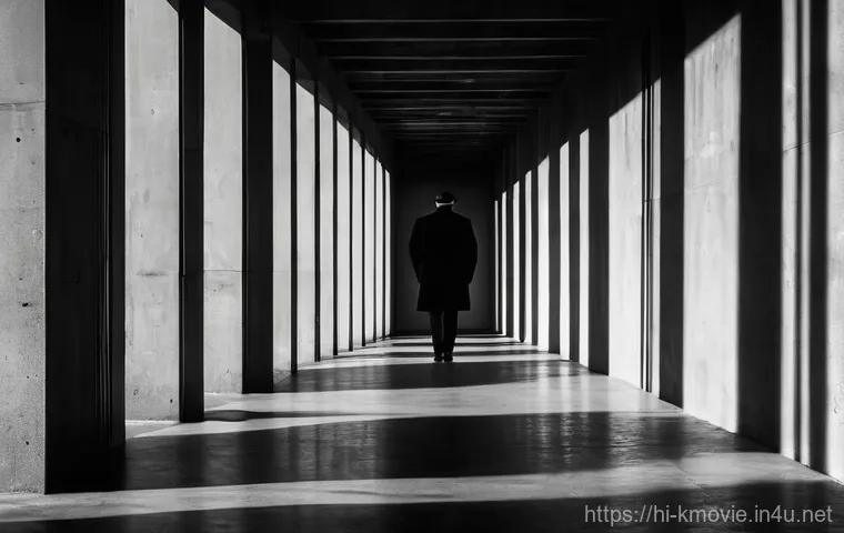 박찬욱 감독의 명작 영화 - **Prompt 1: Mysterious Gaze in an Ornate Setting**
A finely detailed cinematic portrait of a wom... 박찬욱 감독의 명작 영화 - **Prompt 1: Mysterious Gaze in an Ornate Setting**
A finely detailed cinematic portrait of a wom...